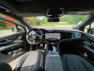 Mercedes_EQS_SUV_1