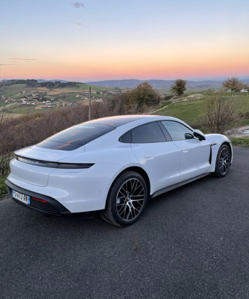 Porsche-Taycan-2