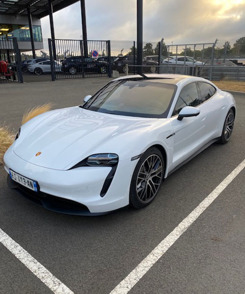 Porsche-Taycan-5
