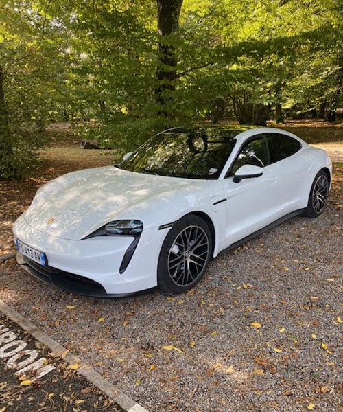 Porsche-Taycan-7